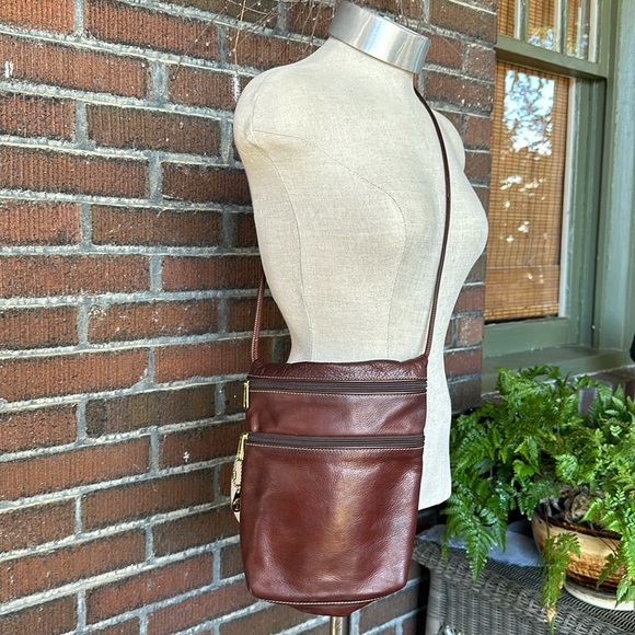 Vintage Tanners Creek dark brown leather lightweight crossbody bag/purse - Picture 1 of 7